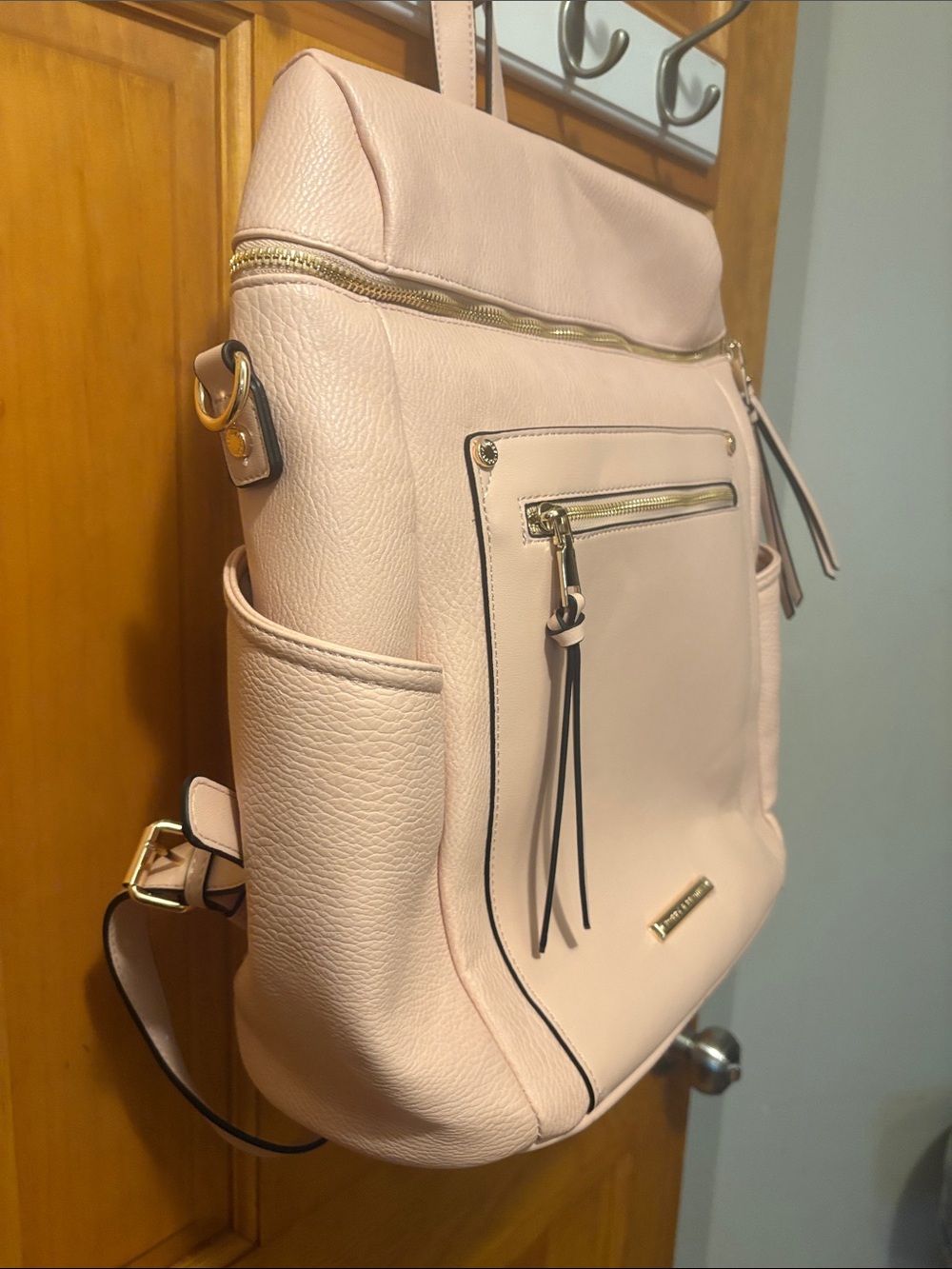 Poppy & Peonies Pale Blush commuter Backpack. Missing Crossbody strap. - Picture 5 of 8